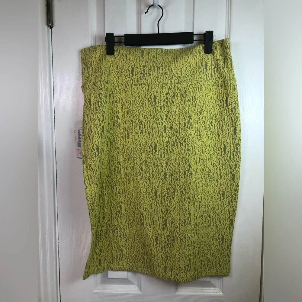 LuLaRoe Neon Lime Textured Pencil Skirt NWT